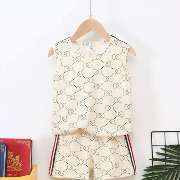 SHEIN Other - NWT SHEIN KIDS 2 piece short set size kids boys 5